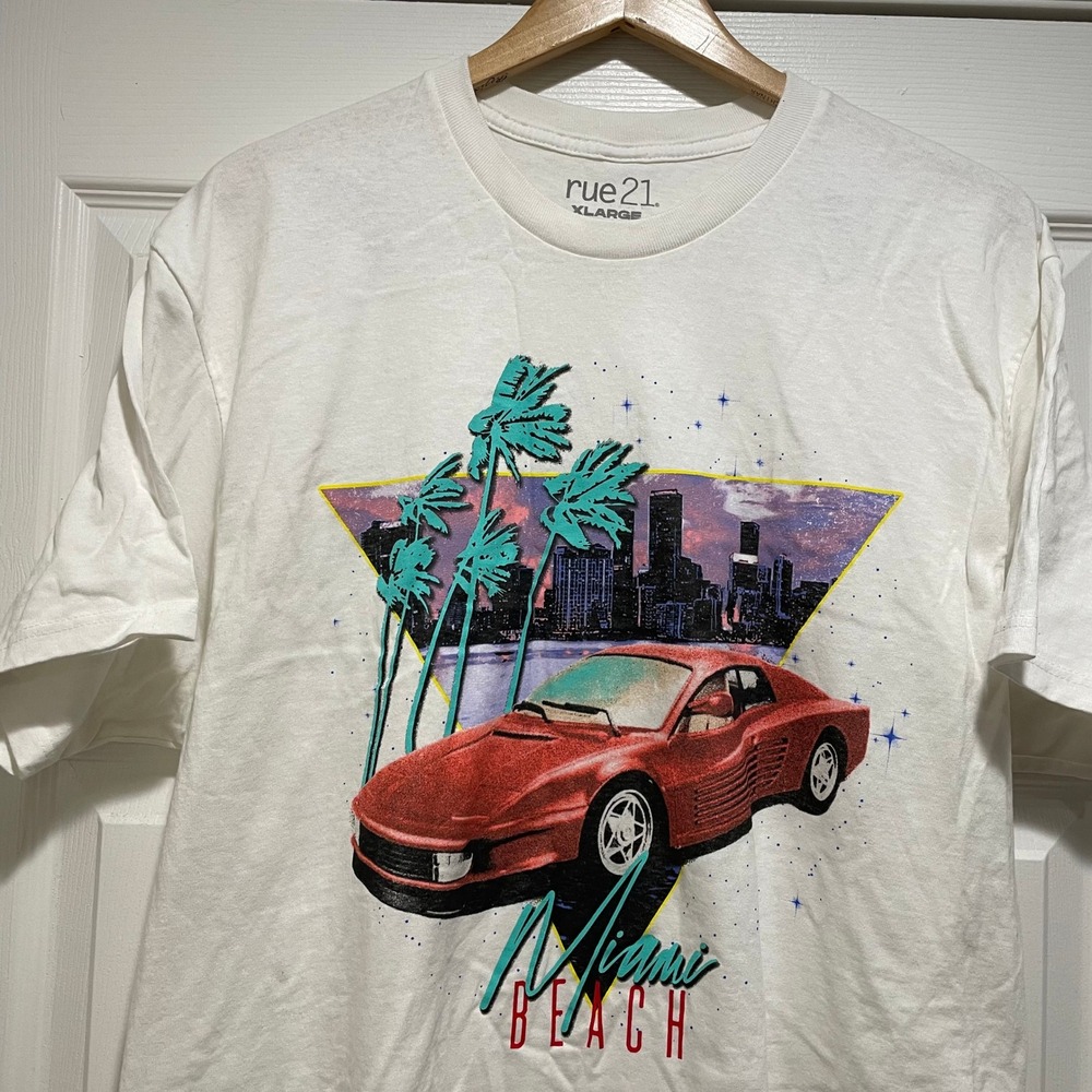Rue21 Miami Beach Mens T-Shirt Size XL White 100% Cotton Retro Car Graphic Tee